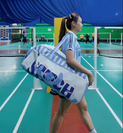 【予約注文 12月中下旬発送予定】スティッチ Stitch ラケットバッグ バドミントン テニス 大容量 ディズニー