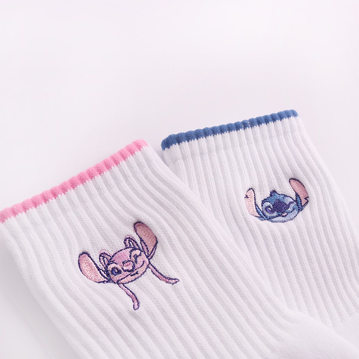 【予約注文 12月中下旬発送予定】スティッチ Stitch スポーツソックス ミディアム丈 バドミントン ディズニー