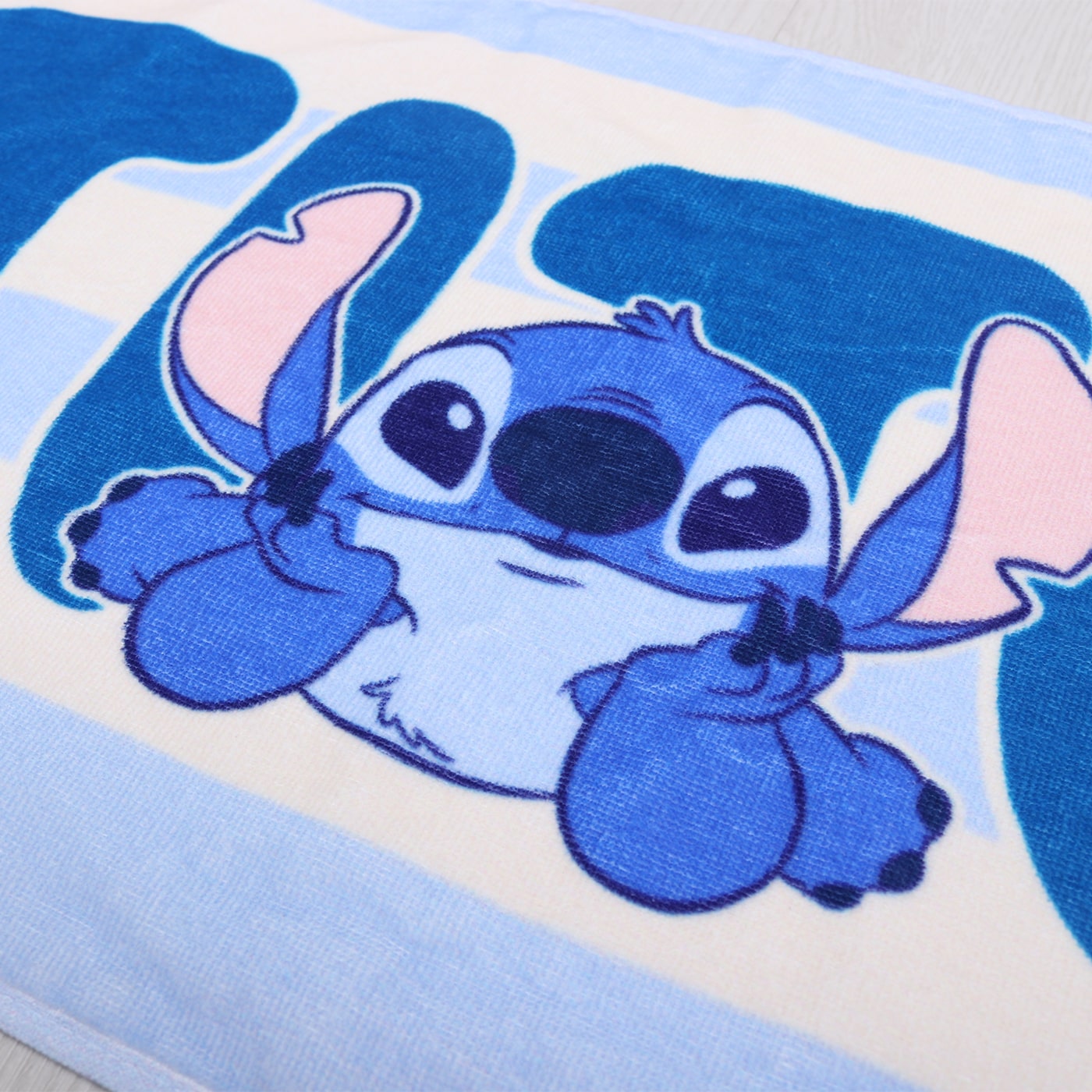 【予約注文 12月中下旬発送予定】スティッチ Stitch スポーツタオル タオル 中厚手 綿100% 100cm×33cm ディズニー