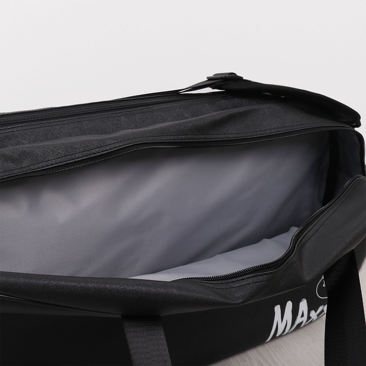 【予約販売 9月末頃入荷予定】バドミントンラケットバッグ トーナメントバッグ スクエア型 ショルダーストラップ付き