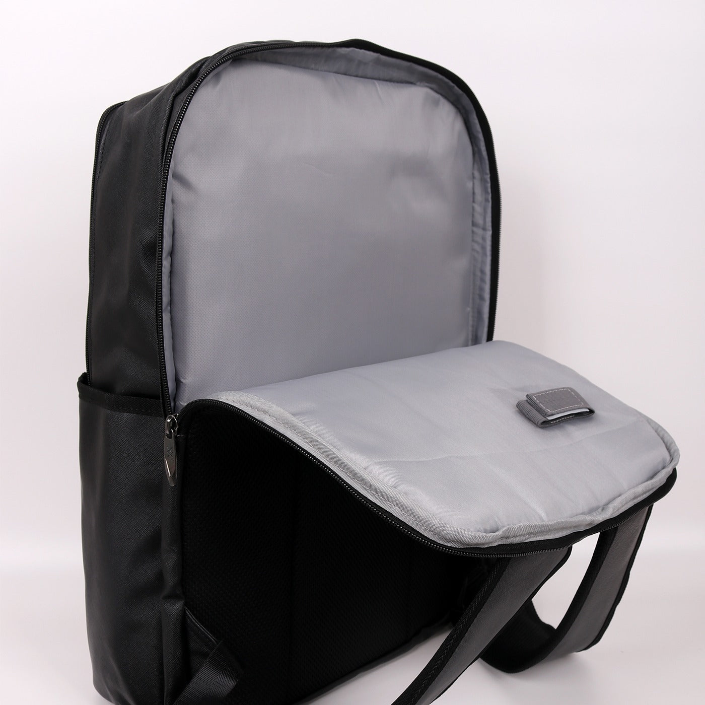 バックパック リュック ラケットホルダー付き 背中ムレ防止